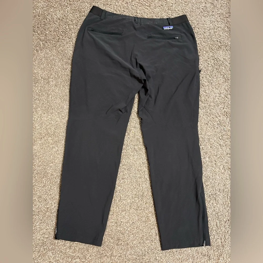 Patagonia Men's Black Joggers - Picture 2 of 8